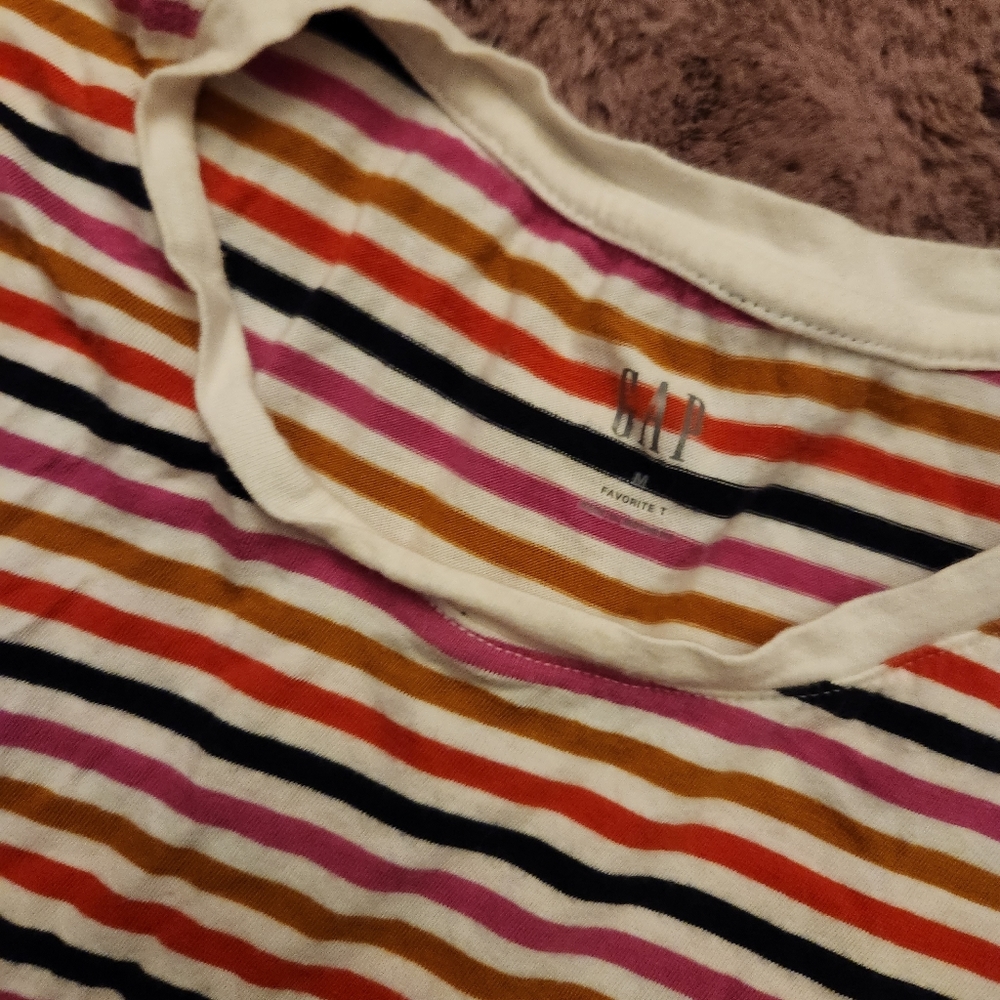 GAP TOP - Picture 4 of 7